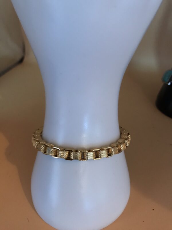 Bracelet